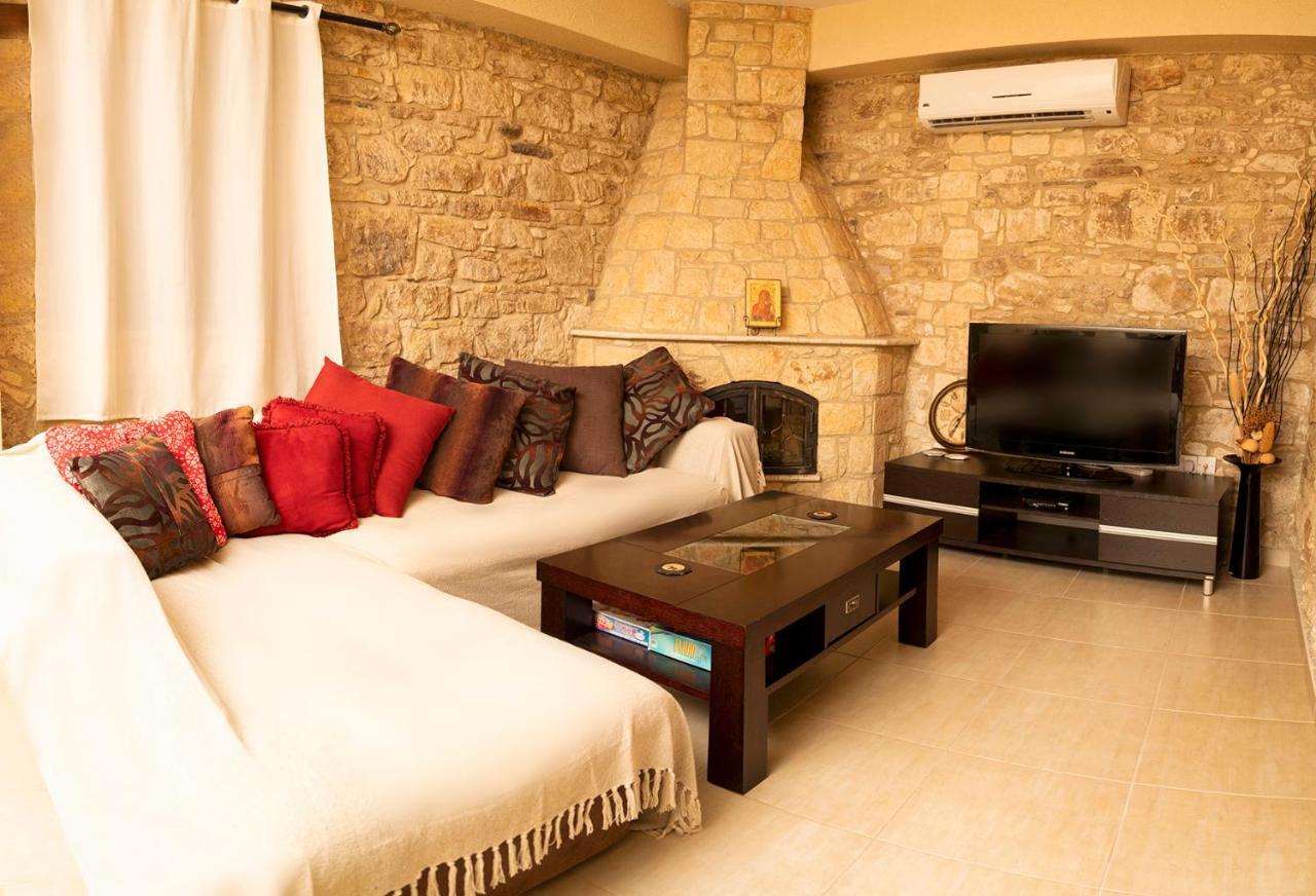 Salamiou Stone House Villa Paphos Eksteriør billede