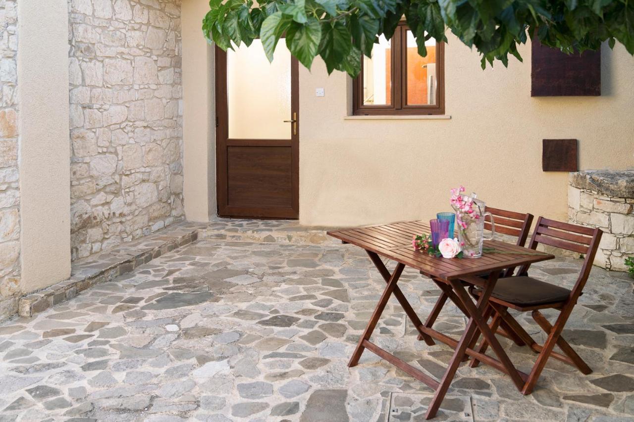 Salamiou Stone House Villa Paphos Eksteriør billede